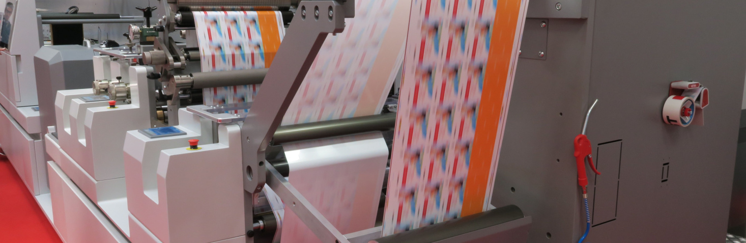 Stampa industriale di etichette: soluzioni automatizzate per l’efficienza digitale