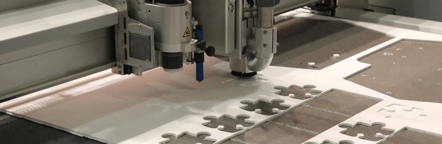 Stampaggio plastica: come automatizzarlo con i lettori laser